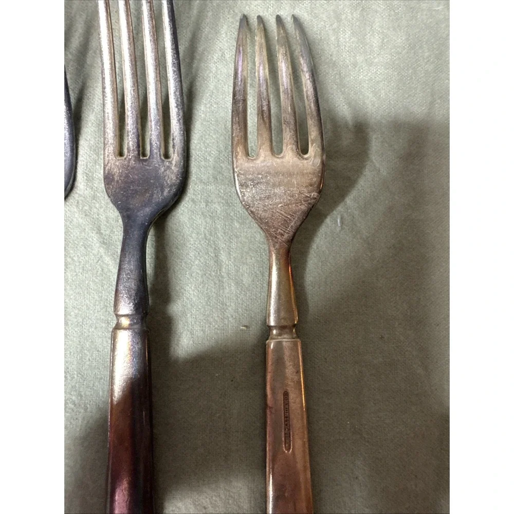 ONEIDA Community Plate OHS 153 pattern silver plated Dinner Fork 7 1/2